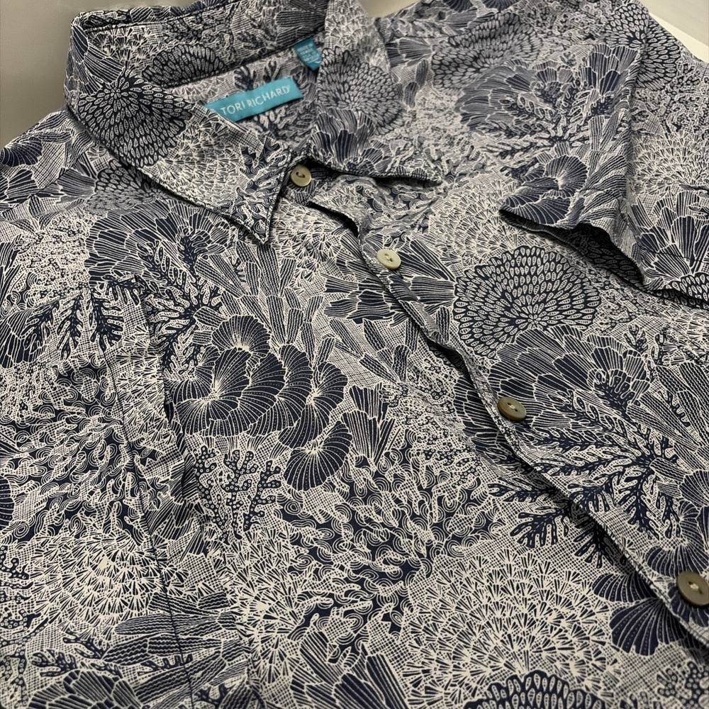 Tori Richard Men's L Short Sleeve Shirt Coral AOP 100% Cotton Made in the USA